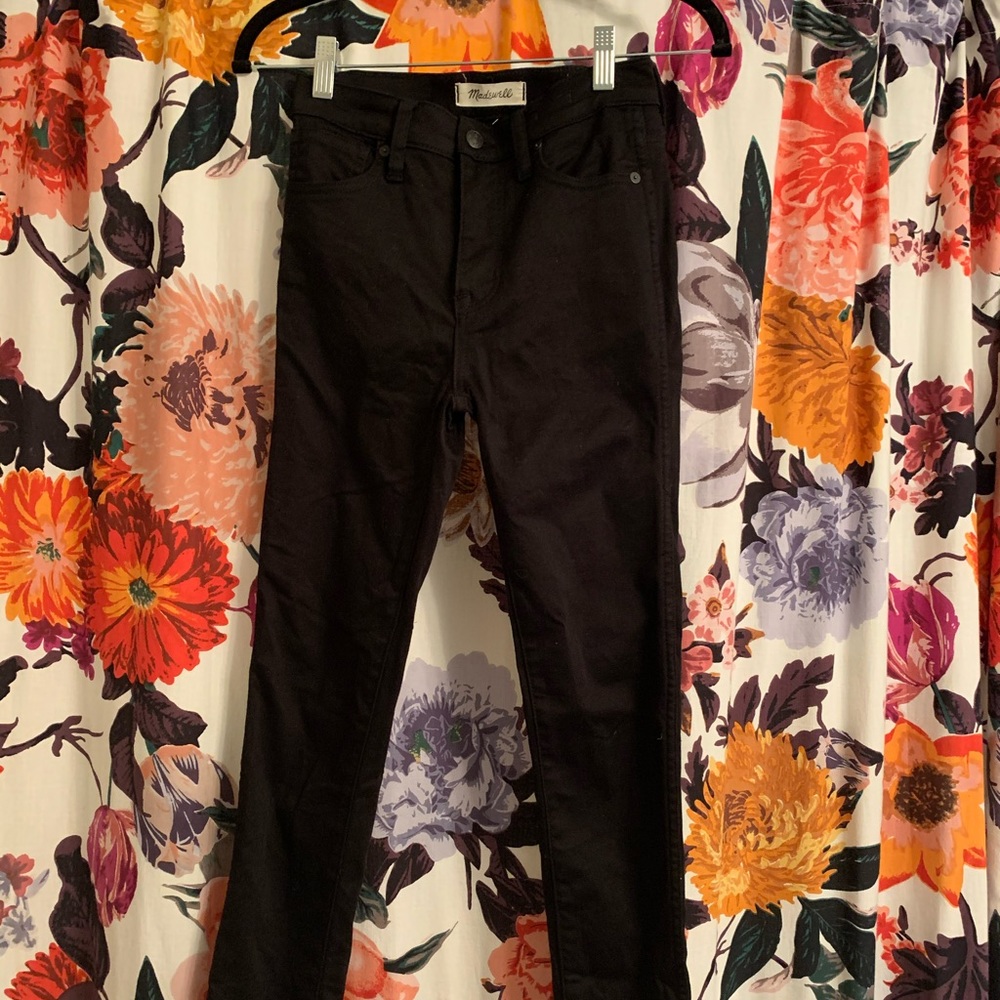 LIKE NEW Madewell 10 inch Skinny High Rise Jeans